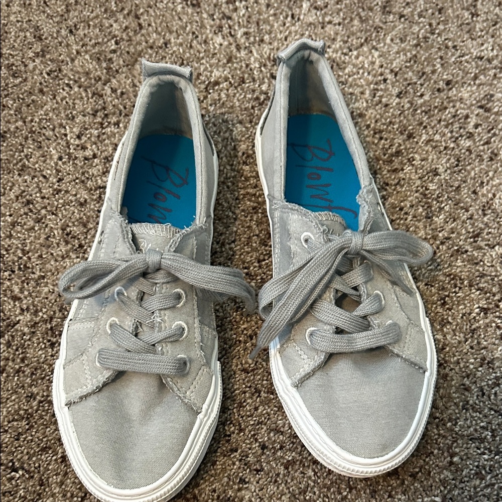 Blowfish Women's Light Gray Sneakers